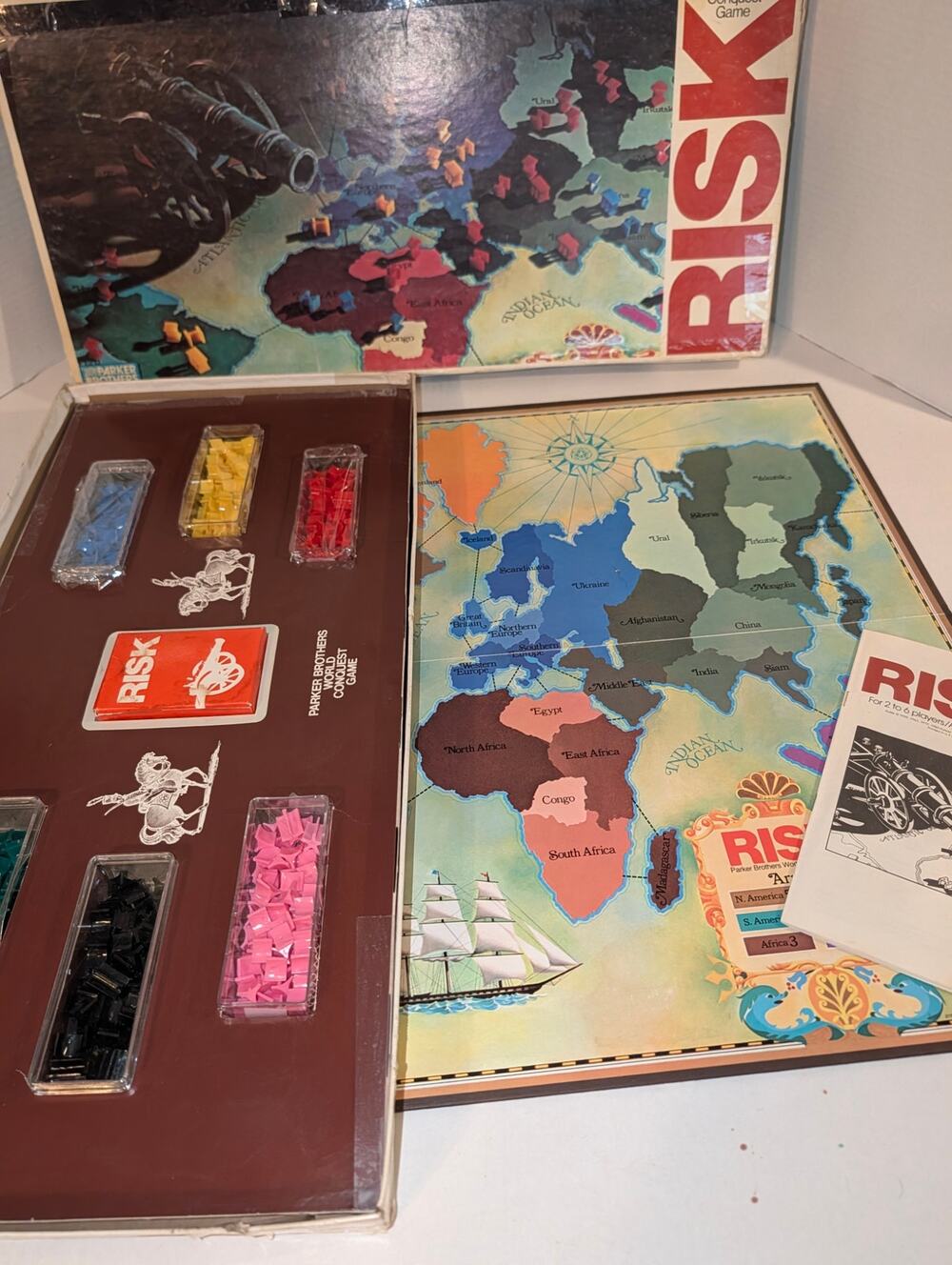 Vintage 1975 Parker Brothers Risk Game Complete with Instructions